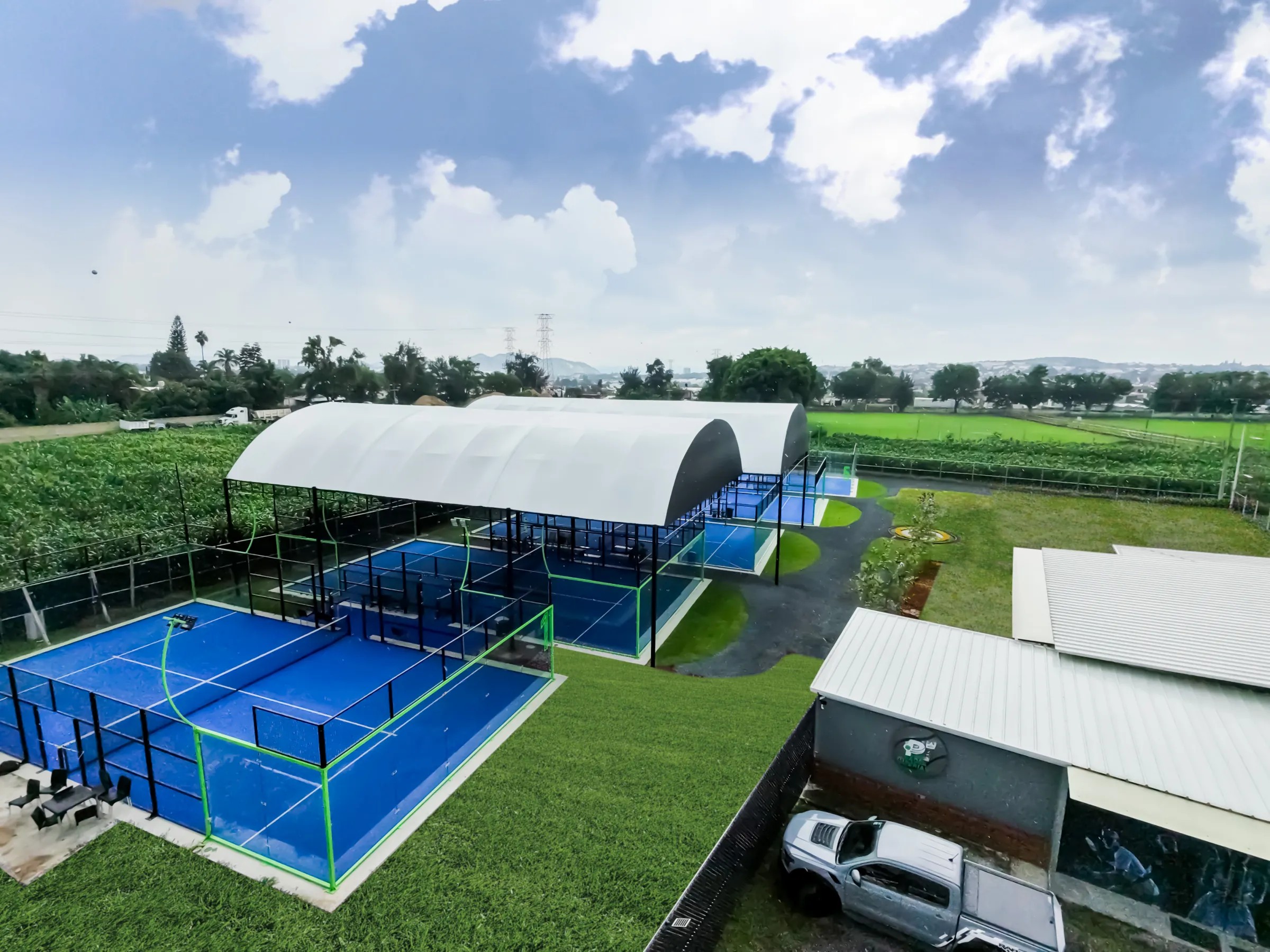 Vista aérea del club Imperial Padel Academy en Zapopan, Jalisco